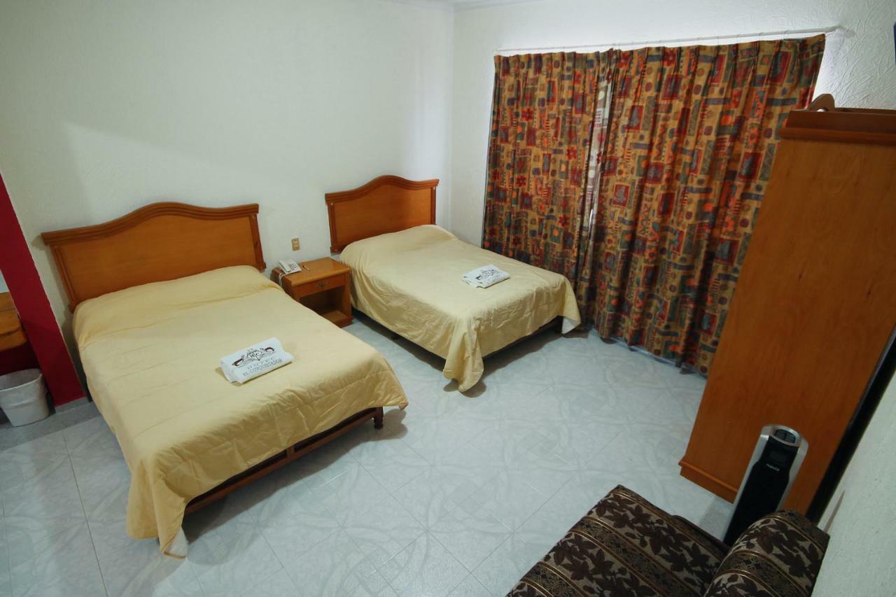 Hotel El Conquistador Monarca. Zitacuaro Luaran gambar