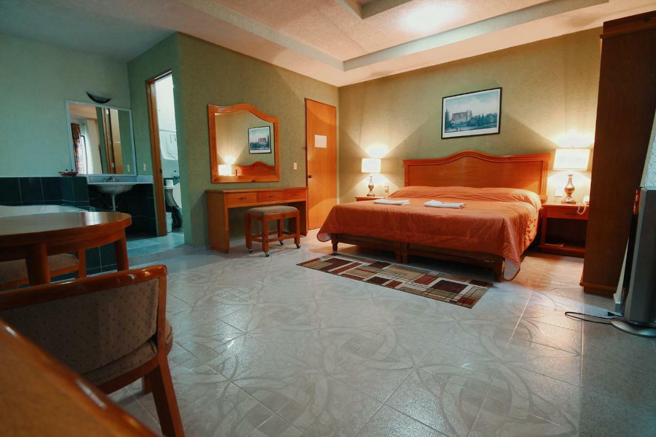Hotel El Conquistador Monarca. Zitacuaro Luaran gambar