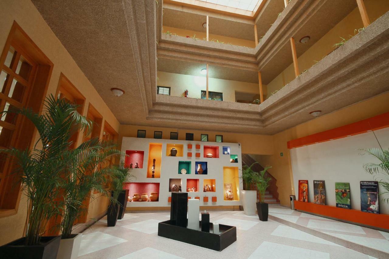 Hotel El Conquistador Monarca. Zitacuaro Luaran gambar