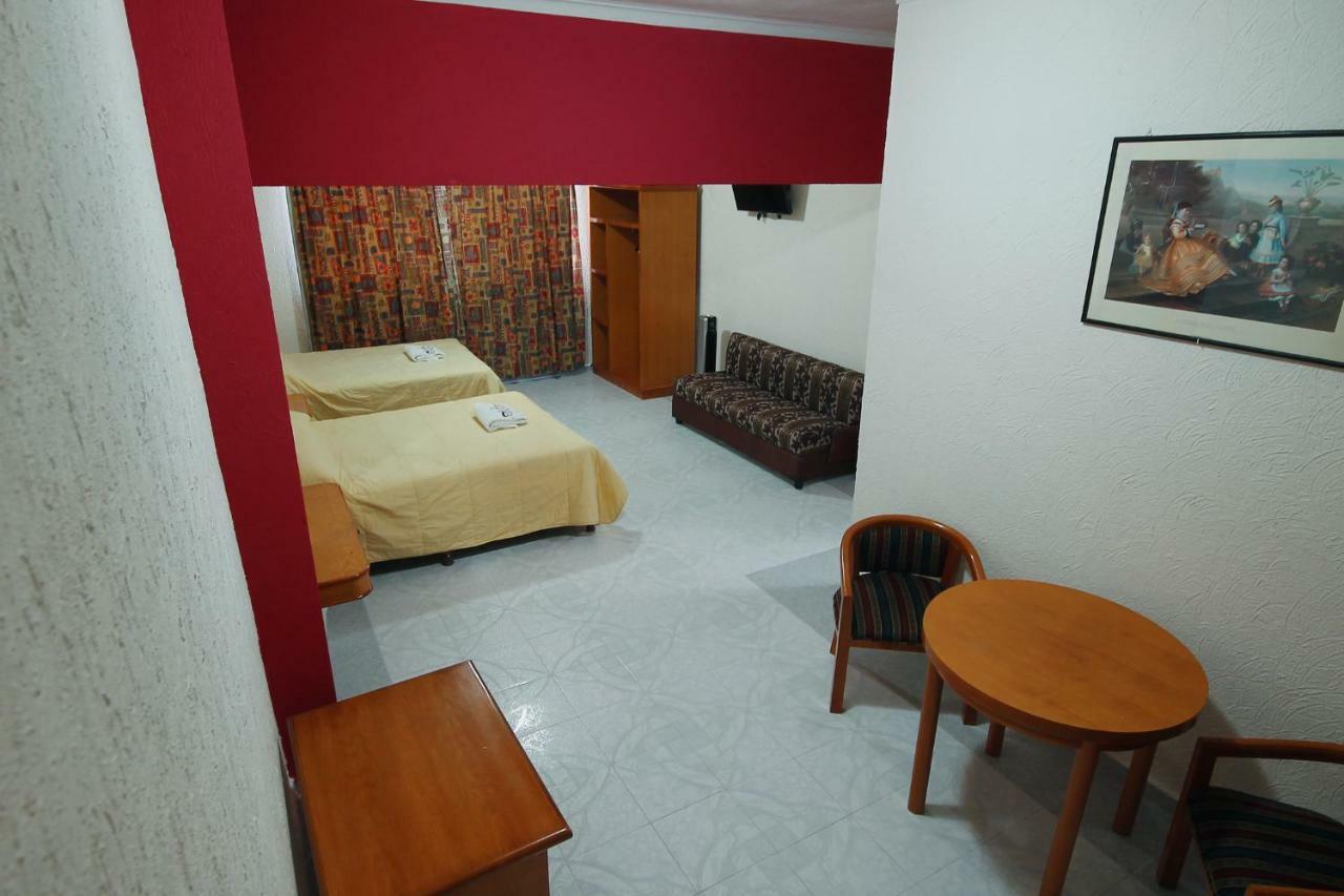 Hotel El Conquistador Monarca. Zitacuaro Luaran gambar