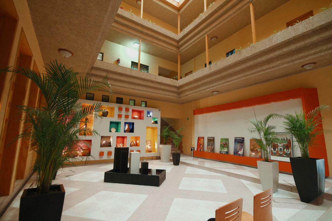 Hotel El Conquistador Monarca. Zitacuaro Luaran gambar